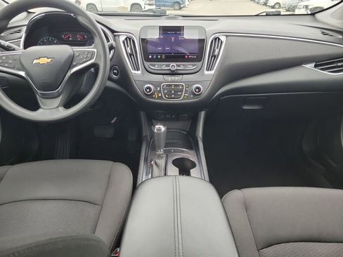 Used 2020 Chevrolet Malibu LT FWD image 12