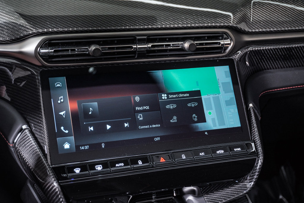 Used 2026 Aston Martin Vanquish Convertible RWD image 30