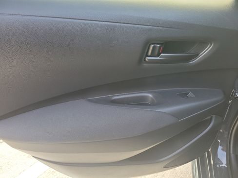 Used 2023 Toyota Corolla LE FWD image 12