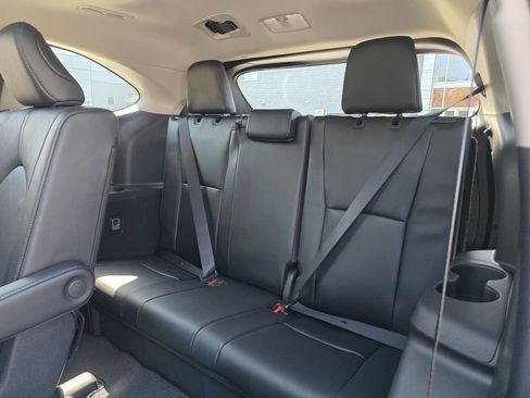 New 2026 Toyota Highlander Platinum AWD/4WD image 21