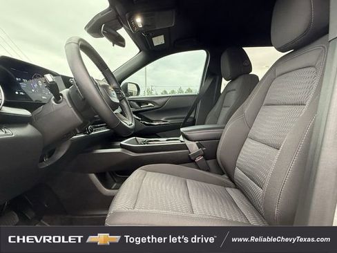 Used 2025 Chevrolet Equinox LT FWD image 29