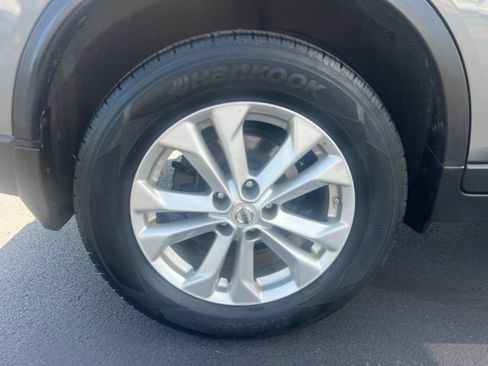 Used 2014 Nissan Rogue SV AWD/4WD image 9