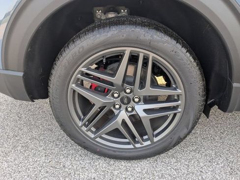 New 2026 Ford Explorer ST-Line w/ ST-Line Street Pack AWD/4WD image 6