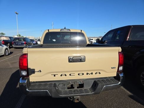 Used 2019 Toyota Tacoma SR5 AWD/4WD image 4