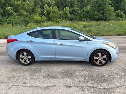 Used 2013 Hyundai Elantra GLS w/ Preferred Pkg FWD image 6