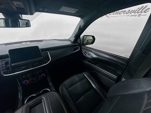 Used 2021 Chevrolet Suburban RST w/ Luxury Package image 11