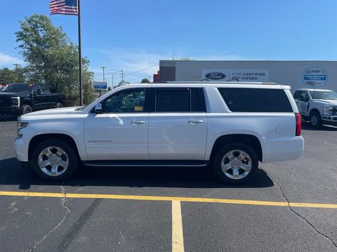 Used 2018 Chevrolet Suburban Premier AWD/4WD image 8