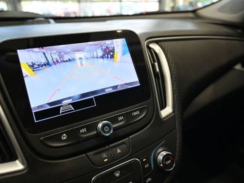 Used 2024 Chevrolet Malibu RS FWD image 16