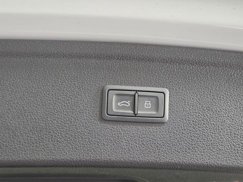 Certified 2023 Audi Q5 2.0T Premium Plus w/ Premium Plus Package AWD/4WD image 12