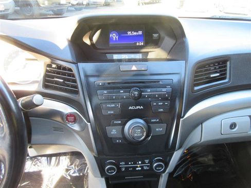 Used 2018 Acura ILX w/ Special Edition Package image 18