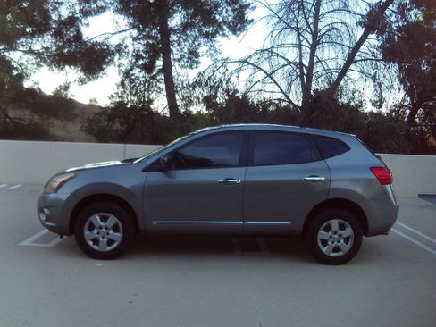 Used 2015 Nissan Rogue S FWD image 10