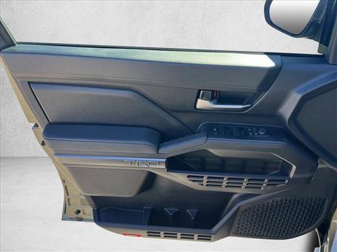 Certified 2025 Toyota Tacoma TRD Off-Road image 11