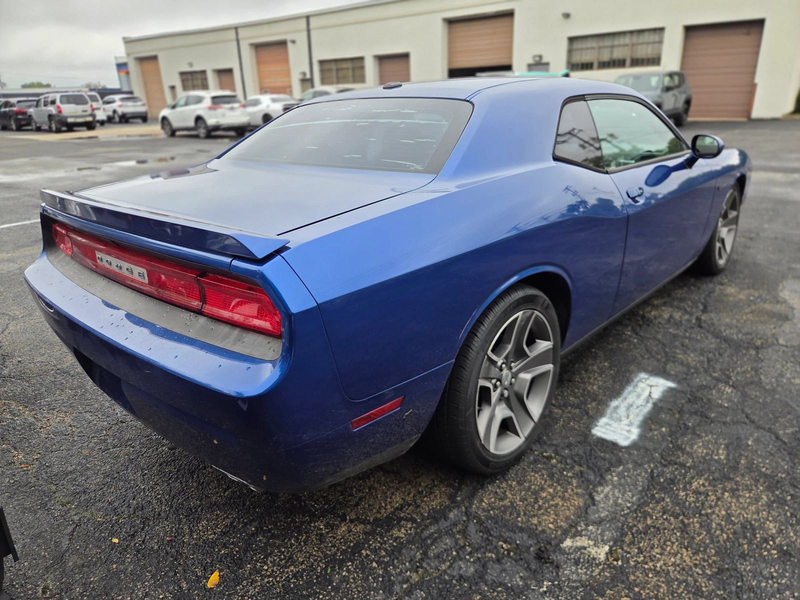 Used 2012 Dodge Challenger R/T RWD image 3