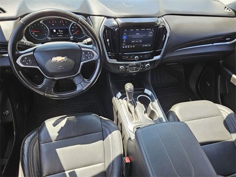 Used 2020 Chevrolet Traverse LT w/ LT Premium Package image 8