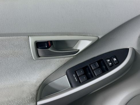 Used 2013 Toyota Prius Two FWD image 15