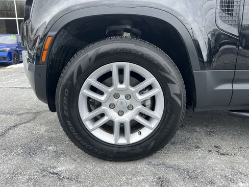 Used 2023 Land Rover Defender 110 S image 12