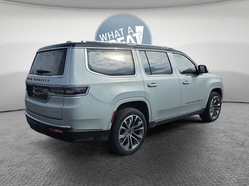 Used 2022 Jeep Grand Wagoneer Series III w/ Rear Seat Video Group 1 AWD/4WD image 3