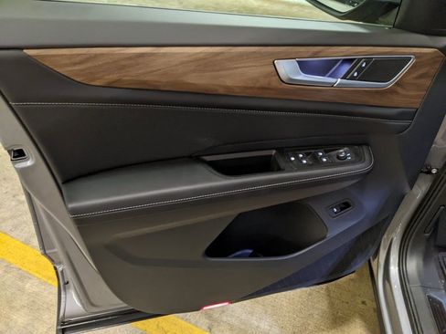 New 2026 Volkswagen Atlas SE image 9