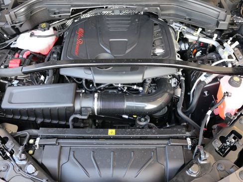 New 2025 Alfa Romeo Stelvio Sprint w/ Veloce Package image 32