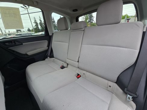 Used 2017 Subaru Forester 2.5i Premium AWD/4WD image 16