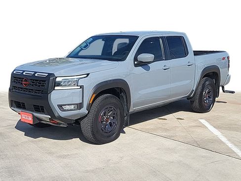 Used 2025 Nissan Frontier PRO-4X AWD/4WD image 1