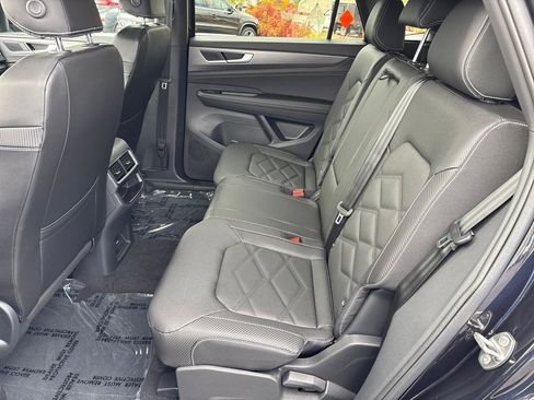 New 2026 Volkswagen Atlas Cross Sport SE image 23