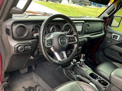 Used 2021 Jeep Gladiator Overland image 13