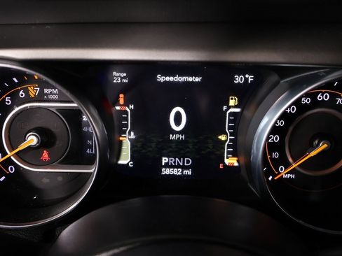 Used 2020 Jeep Wrangler Unlimited Sahara image 4