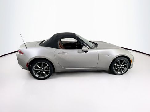 Used 2022 MAZDA MX-5 Miata Grand Touring image 4