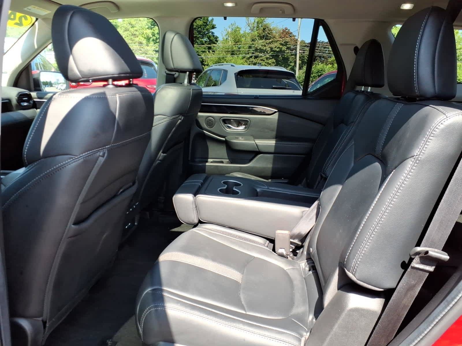 Used 2024 Honda Pilot Touring image 13