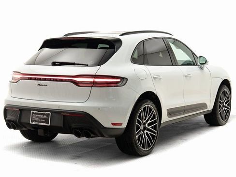 Certified 2025 Porsche Macan image 34