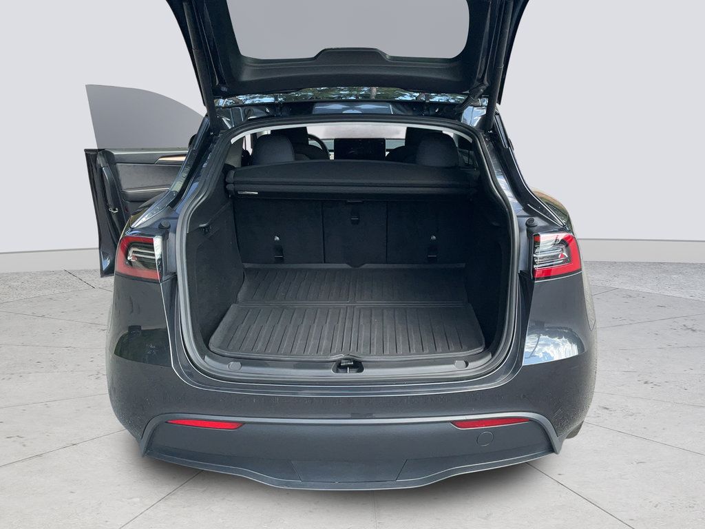 Used 2025 Tesla Model Y Performance AWD/4WD image 33