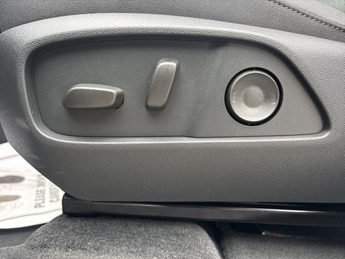 New 2026 Chevrolet Equinox LT w/ Convenience Package II image 15