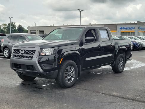 Used 2025 Nissan Frontier SV w/ Tow Package AWD/4WD image 2