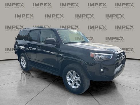 Used 2024 Toyota 4Runner SR5 image 7
