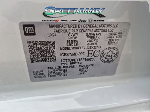 Used 2025 GMC Sierra 2500 AT4 w/ AT4 Premium Plus Package AWD/4WD image 6