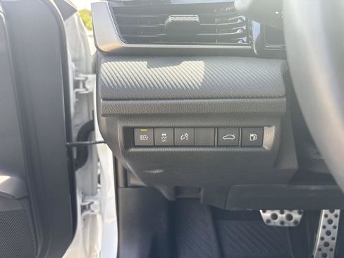 Used 2026 Toyota Camry SE AWD/4WD image 14