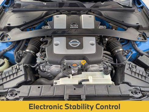 Used 2010 Nissan 370Z Touring w/ Sport Pkg image 12