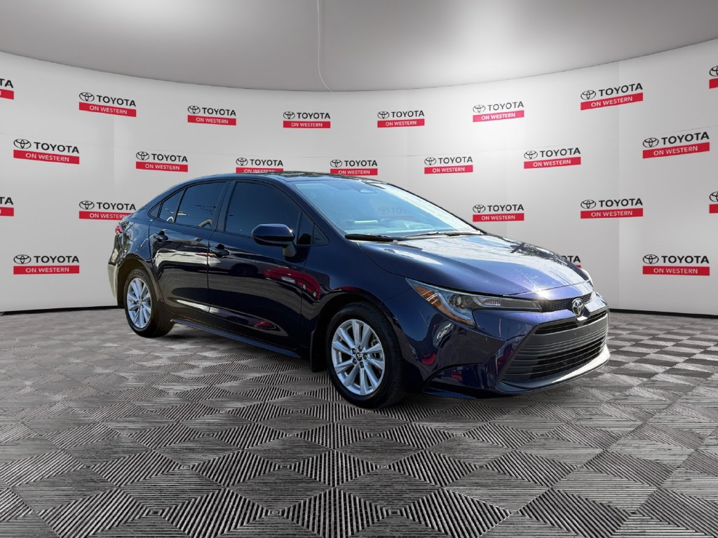 Used 2026 Toyota Corolla LE w/ LE Premium Package FWD image 3