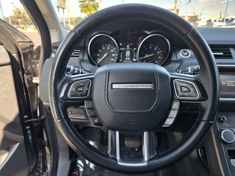 Used 2019 Land Rover Range Rover Evoque SE AWD/4WD image 12