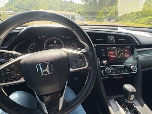 Used 2020 Honda Civic Sport image 9