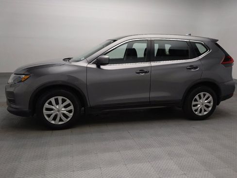 Used 2018 Nissan Rogue S FWD image 2