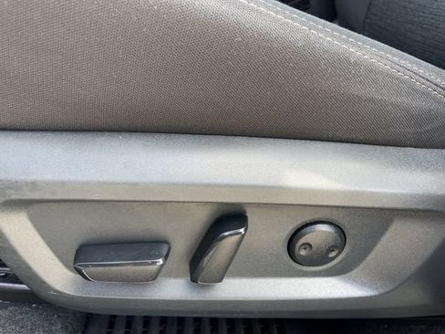 Used 2023 Nissan Rogue SV FWD image 26