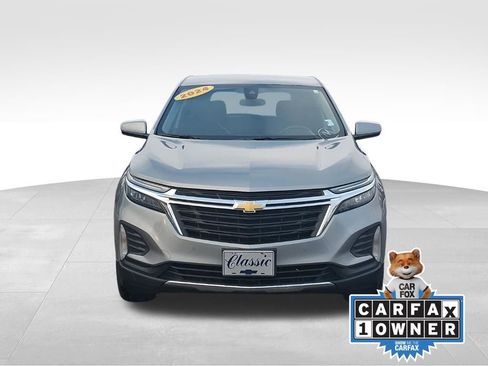 Used 2024 Chevrolet Equinox LT image 2
