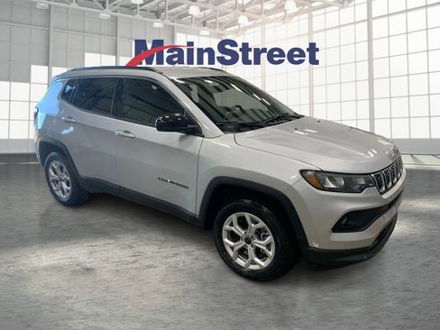 New 2026 Jeep Compass Latitude AWD/4WD image 7