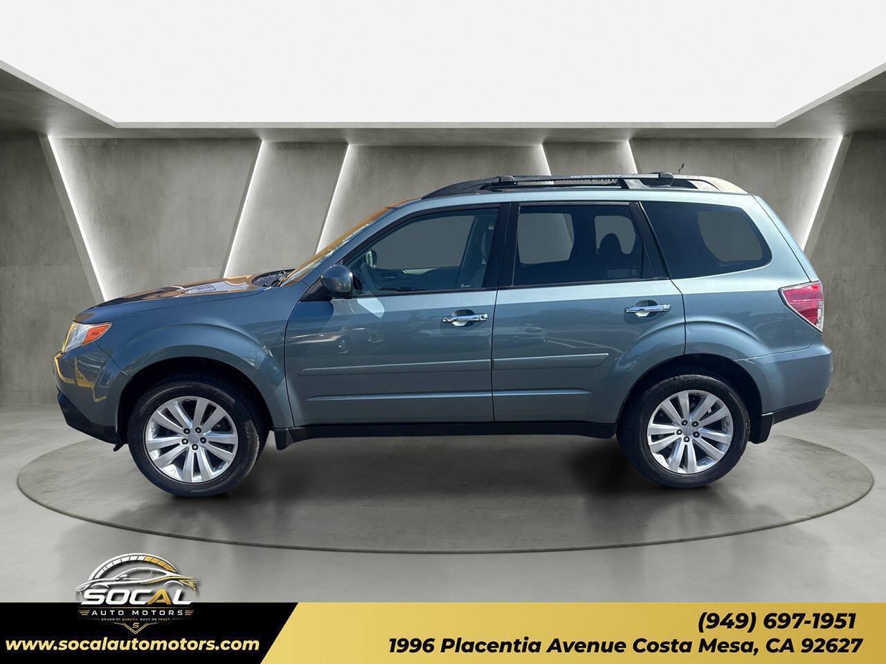 Used 2013 Subaru Forester 2.5X Limited AWD/4WD image 2