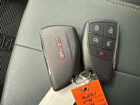 Certified 2026 GMC Terrain AT4 w/ LPO, Floor Liner Package AWD/4WD image 30