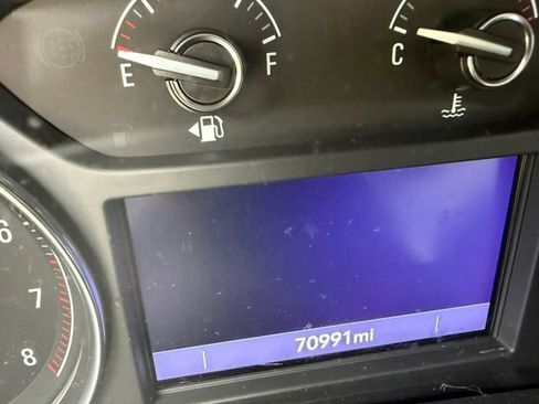 Used 2021 Buick Enclave Essence w/ Sound and Sites Package image 2