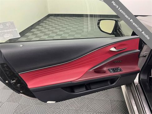 Certified 2021 Lexus LC 500 Convertible image 9