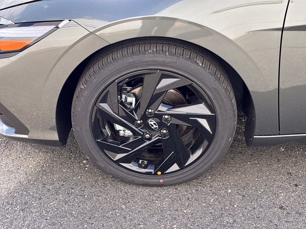 New 2026 Hyundai Elantra SEL Sport FWD image 41
